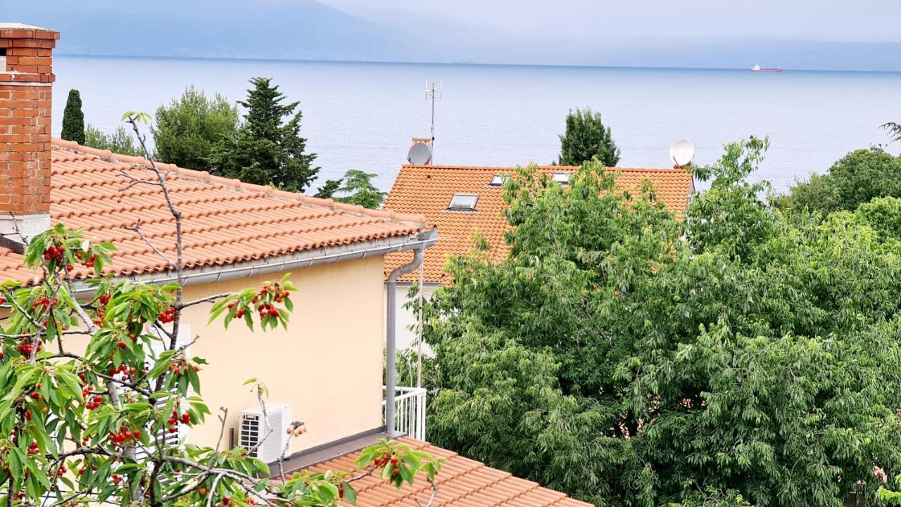 Apartment Karamarko Malinska Exterior foto
